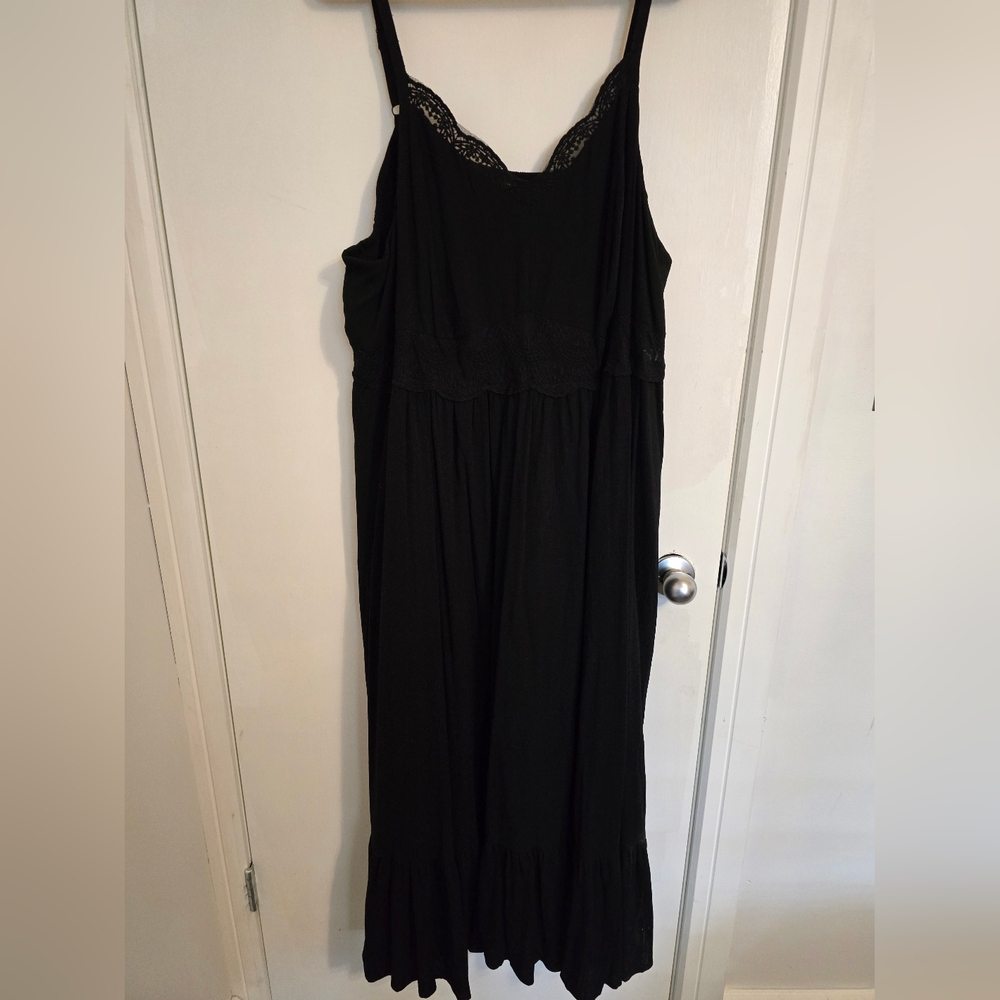 Torrid Black Maxi Dress with Lace Waist Insert 4x - Picture 2 of 7